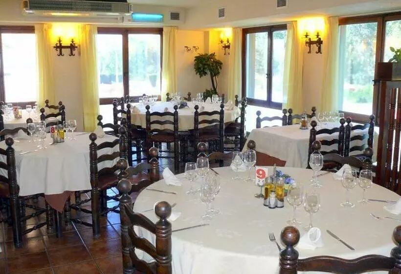 فندق Restaurante Las Galias
