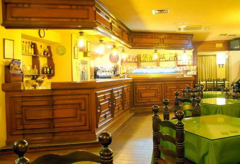 فندق Restaurante Las Galias
