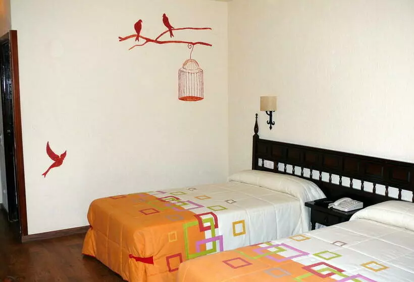 فندق Restaurante Las Galias