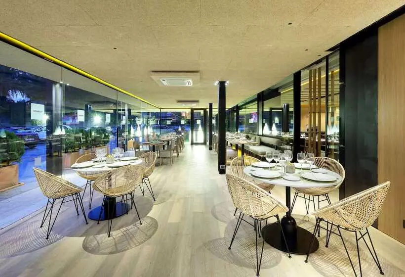 فندق Occidental Bilbao