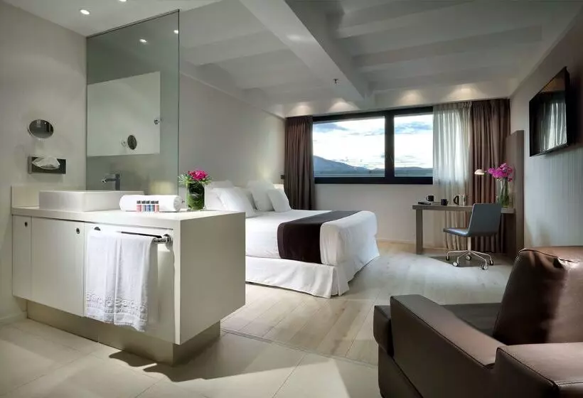 فندق Occidental Bilbao