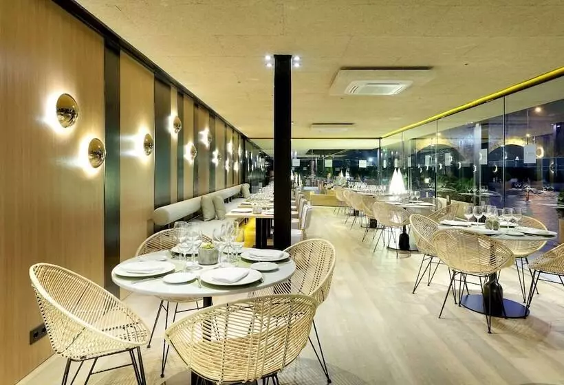 فندق Occidental Bilbao