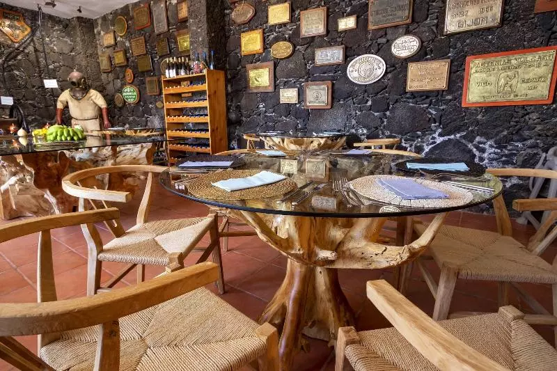 فندق Puntagrande