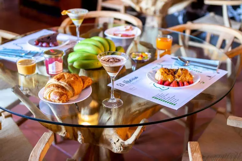 فندق Puntagrande