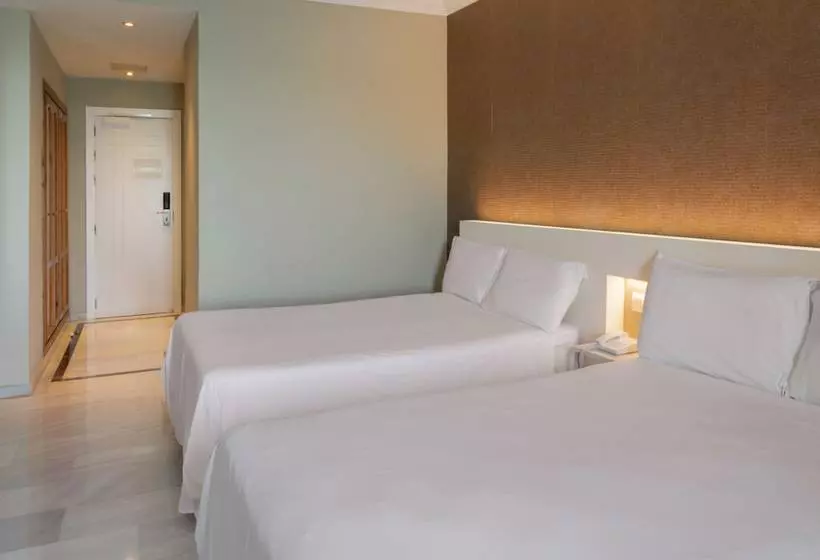 Отель Sol Guadalmar