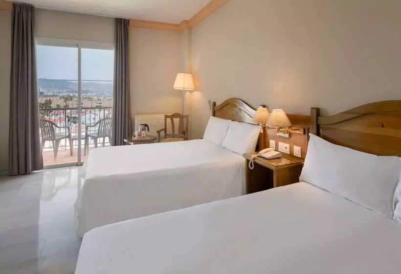 Отель Sol Guadalmar