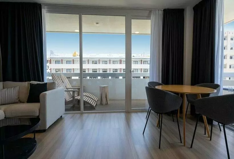 Coral Suites & Spa - Adults Only