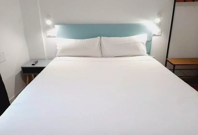 Hostal Carmen By Gaiarooms