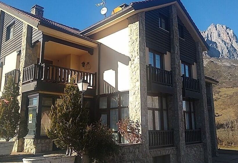 هتل Cumbres Valdeón
