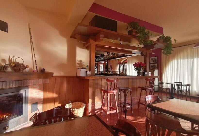 هتل Cumbres Valdeón