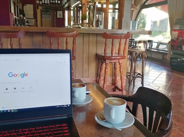 هتل Cumbres Valdeón