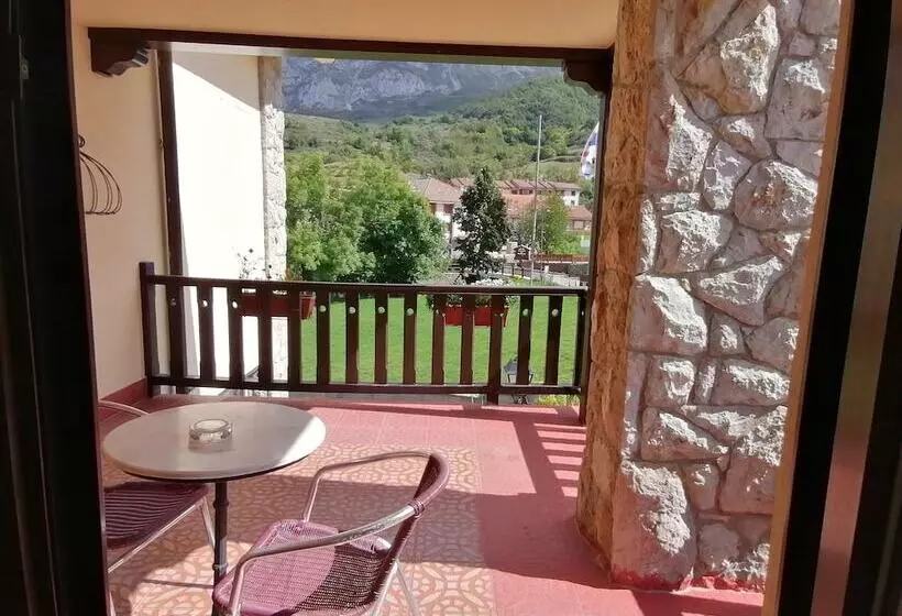 Szálloda Cumbres Valdeón