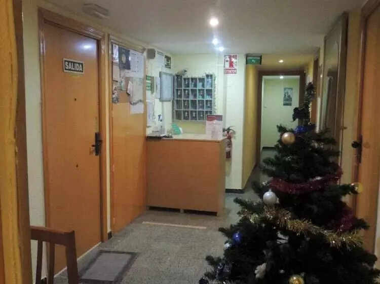 Отель Hostal Cumbre