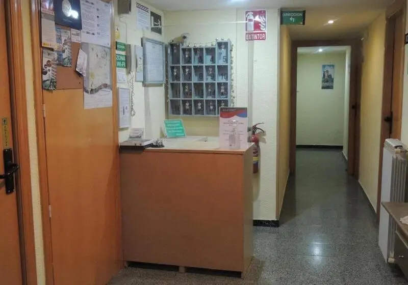 هتل Hostal Cumbre