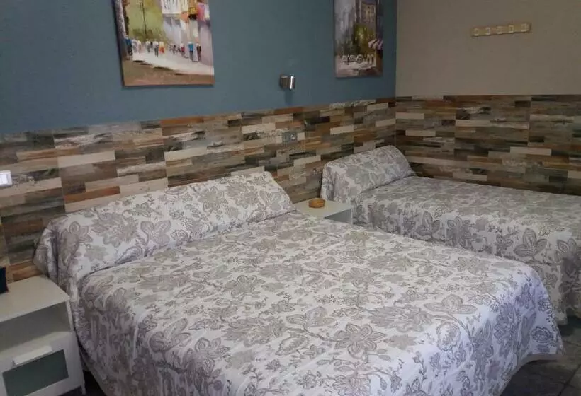 호텔 Hostal La Pilarica