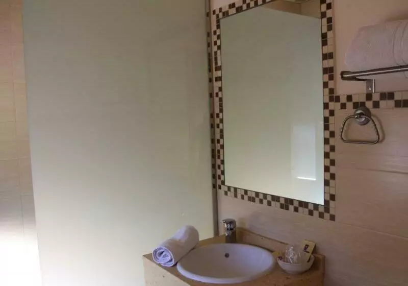 فندق Hostal Rte. Elena