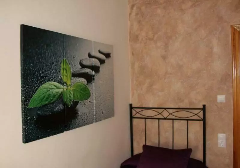 فندق Hostal Rte. Elena