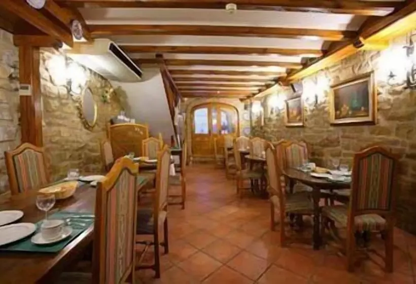 Hotel Merindad De Olite