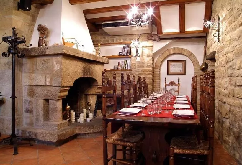 Hotel Merindad De Olite