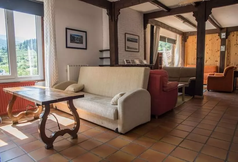 호텔 Albergue La Cabaña Hostel