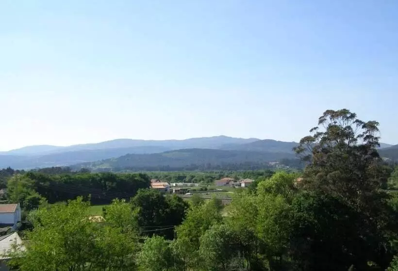 فندق Corona De Galicia