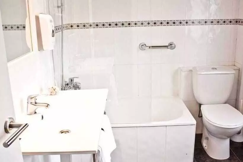 فندق Corona De Galicia