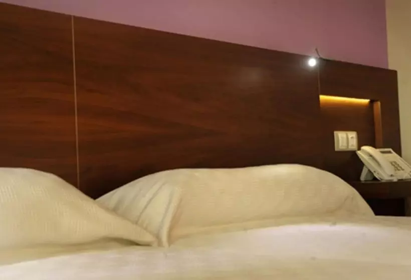 فندق Corona De Galicia