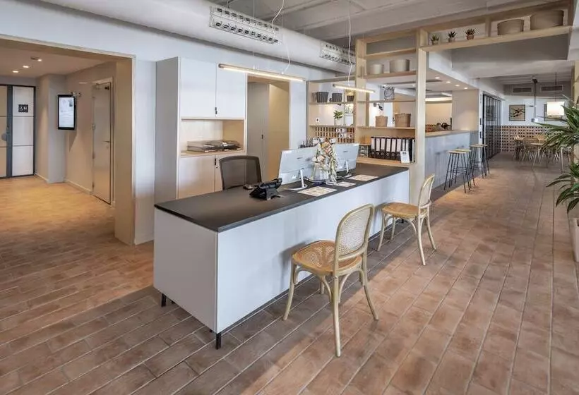 هتل Ght Miratge Only Adults 18 And Up