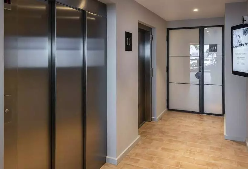 هتل Ght Miratge Only Adults 18 And Up