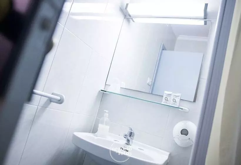 호텔 Hostal Tropical