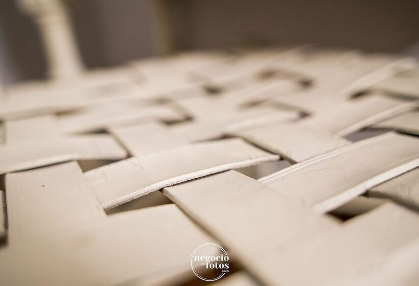 هتل Hostal Tropical