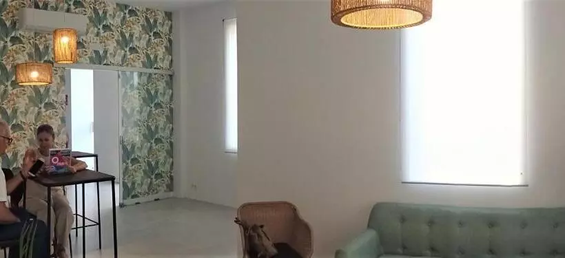 호텔 Hostal Tropical