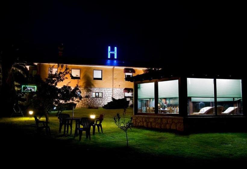 호텔 Hostería Los Sauces