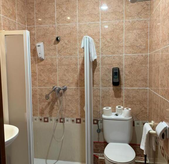 هتل Pensión Bowling