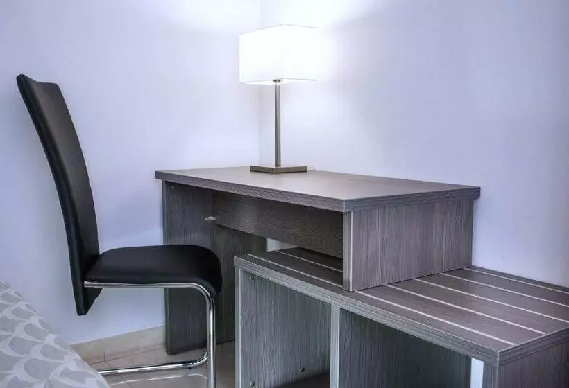 호텔 Pensión Plaza