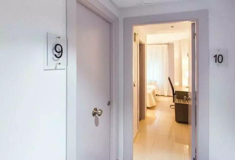 호텔 Pensión Plaza