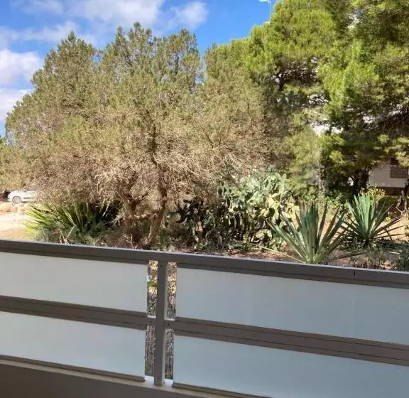 פונדק Roca Plana