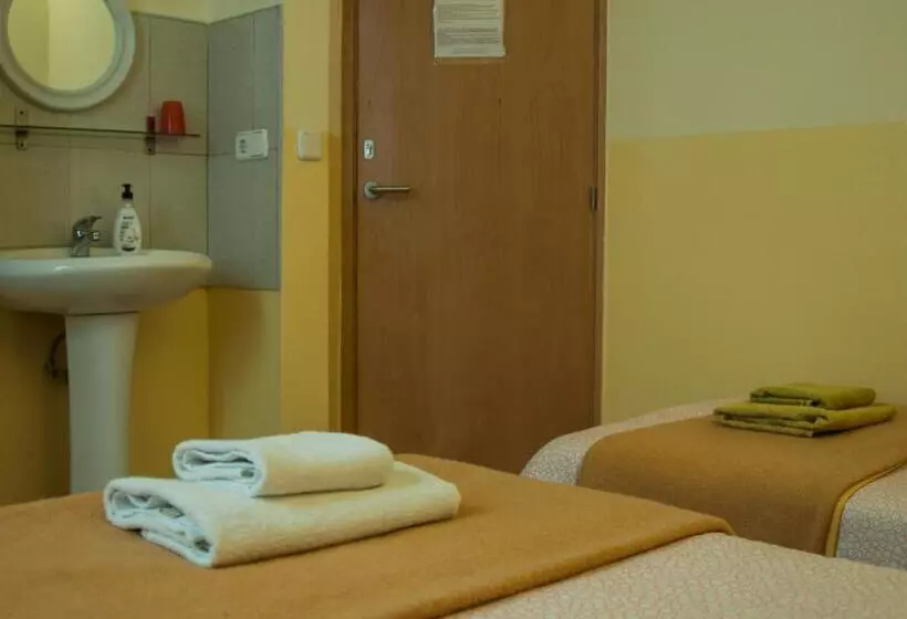 ホテル Hostal Atlanta