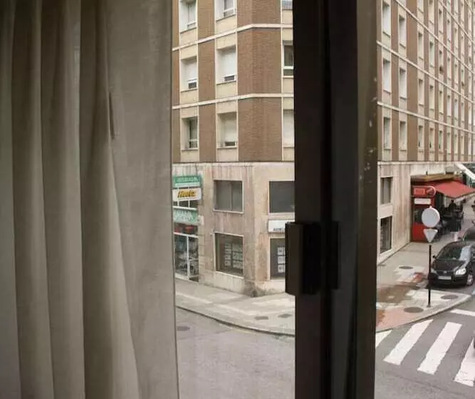 Отель Hostal álvarez