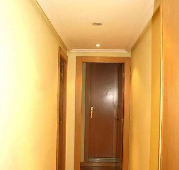 Отель Hostal álvarez