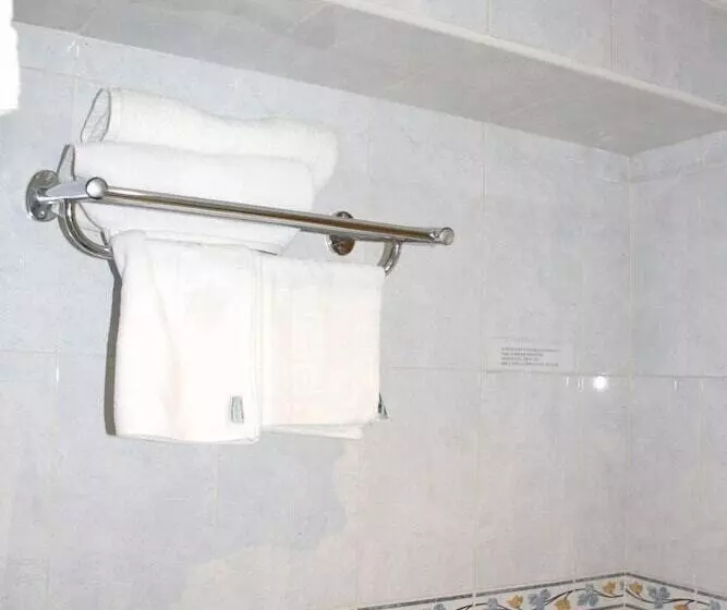 Отель Hostal álvarez