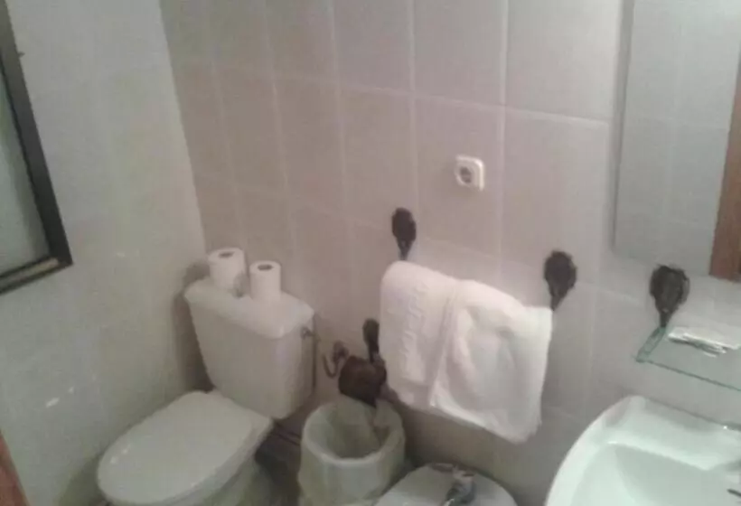 Hotell Hostal Restaurante Los Bronces