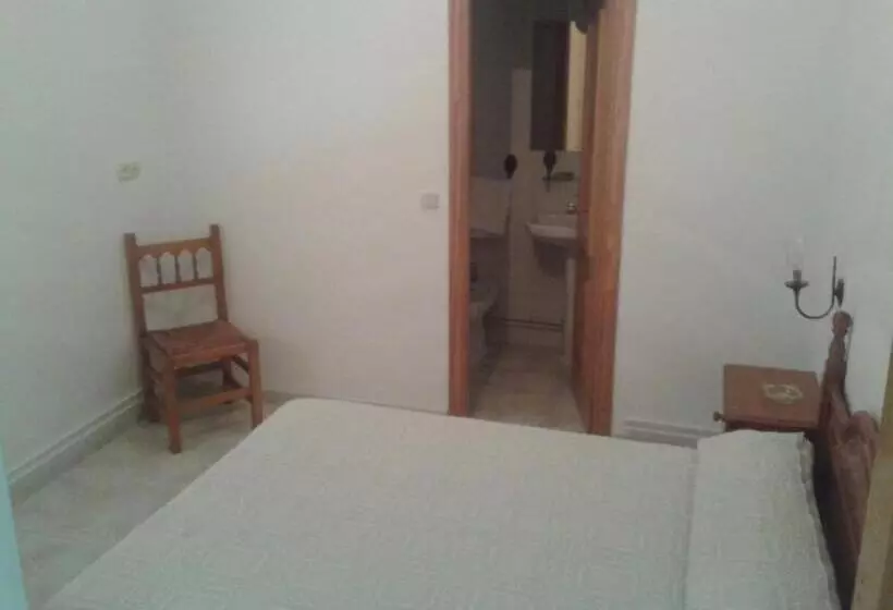 Hotel Hostal Restaurante Los Bronces