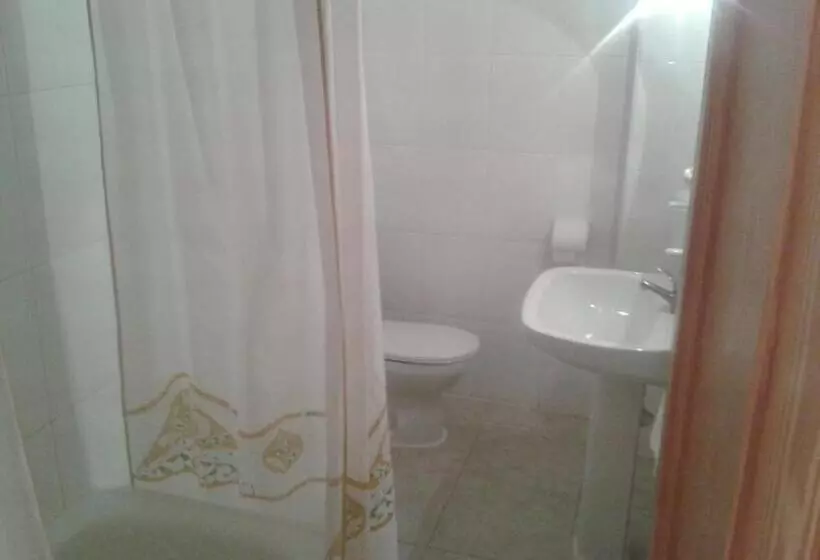 Hotel Hostal Restaurante Los Bronces