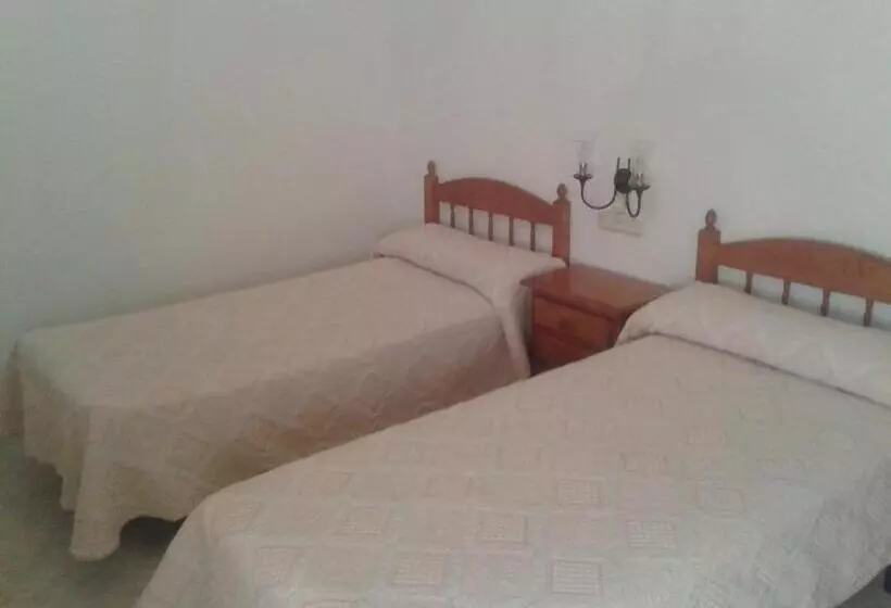 Hotel Hostal Restaurante Los Bronces