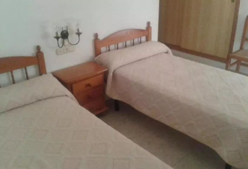 Hotel Hostal Restaurante Los Bronces