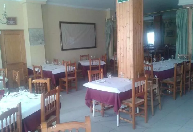 Hotel Hostal Restaurante Los Bronces