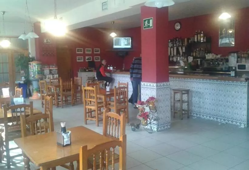 Hotel Hostal Restaurante Los Bronces