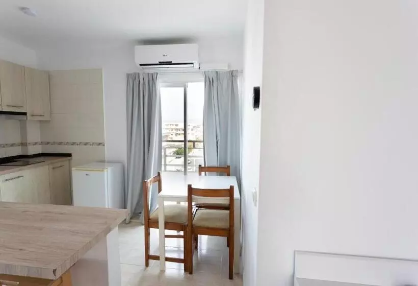 בית מלון כפרי Raxa