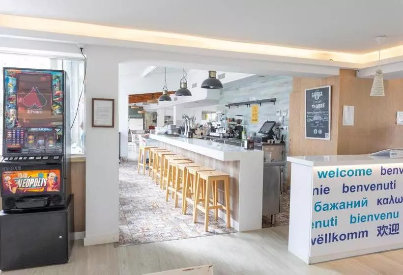 בית מלון כפרי Raxa